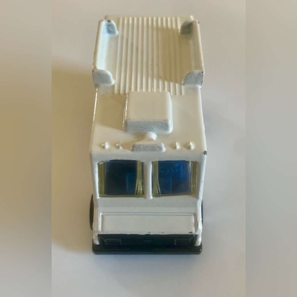 π₯π Hot Wheels 1983 Good Humor Ice Cream Truck by Mattel - Picture 3 of 5